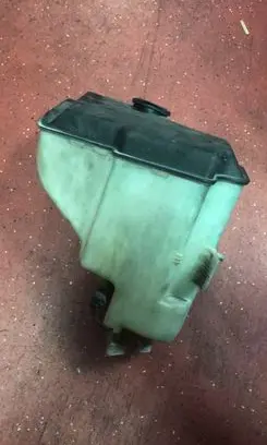 BMW 3 E46 Windshield washer fluid reservoir/tank 7007970