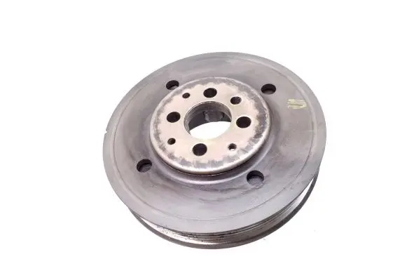 Volkswagen Golf IV Crankshaft pulley 038105243