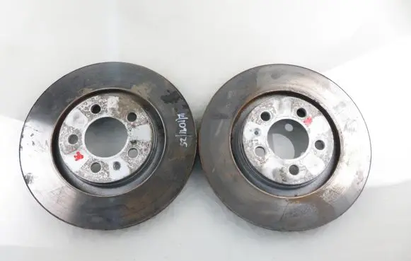 Volkswagen Golf IV Front brake disc