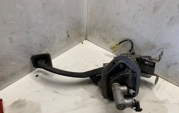 Clutch pedal