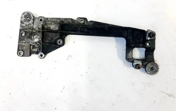 Volkswagen PASSAT B6 Engine mounting bracket 03G131159