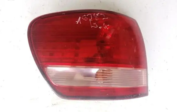Toyota Avensis Verso Rear/tail lights