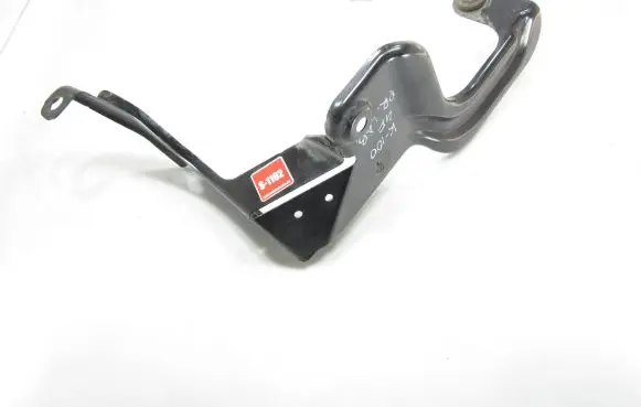 Audi A6 S6 C6 4F Intercooler pipe mounting bracket 4F0145814