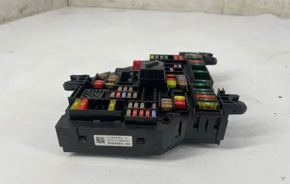 BMW 7 F01 F02 F03 F04 Fuse box set 9264923 05260547