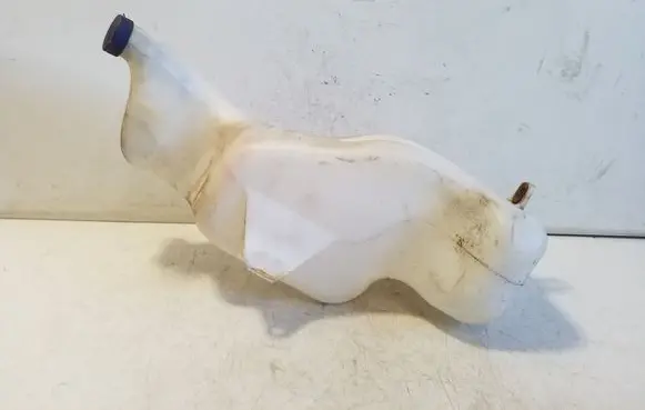 Windshield washer fluid reservoir/tank