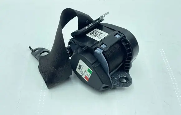 BMW 6 G32 Gran Turismo Rear seatbelt 7431247 632157000F L005356