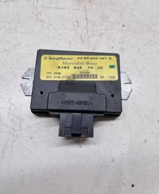 Mercedes-Benz ML W163 Transfer box differential control unit A1635457932