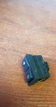 BMW 5 E39 Electric window control switch 8368974