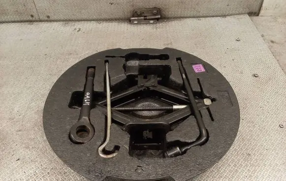 Hyundai i30 Tool set 