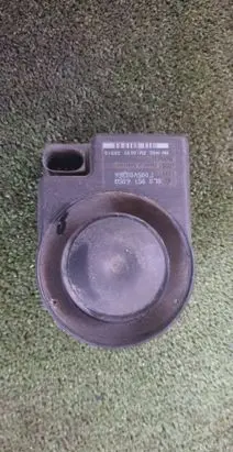 Audi A8 S8 D3 4E Alarm system siren 8L0951605A