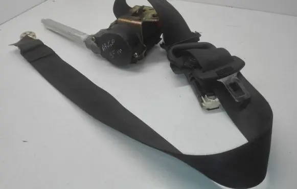 Audi A4 S4 B5 8D Front seatbelt 8D0857705A 4A0857833D