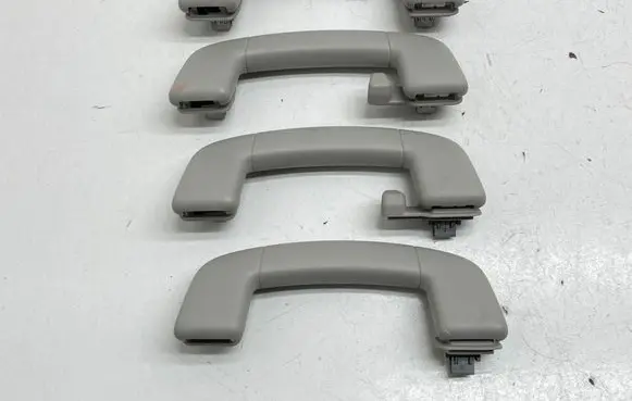 Volkswagen Jetta VII A set of handles for the ceiling 17A857643A