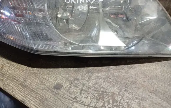 Skoda Octavia Mk2 (1Z) Headlight/headlamp