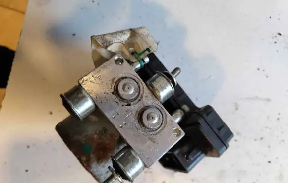 Mitsubishi Outlander ABS Pump 46J0C0696