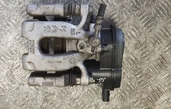 Peugeot 208 Rear brake caliper 9842295280
