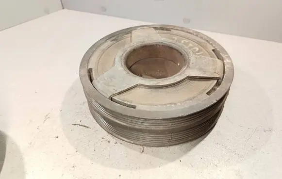 Audi A6 S6 C5 4B Crankshaft pulley 059105251M