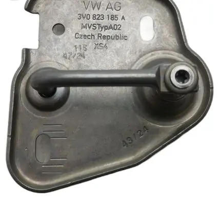 Cupra Formentor Engine bonnet/hood lock/catch 3V0823185A