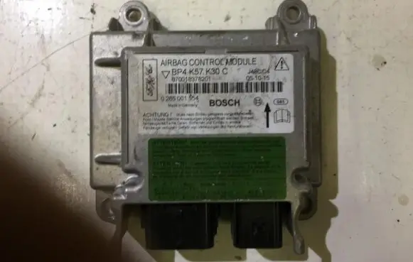 Mazda 3 I Airbag control unit/module 0285001554 BP4K57K30C