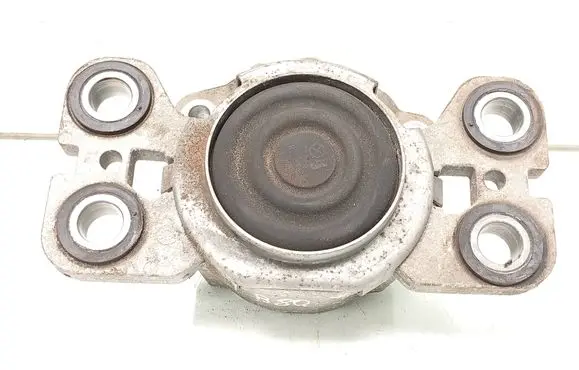 Engine mount bracket