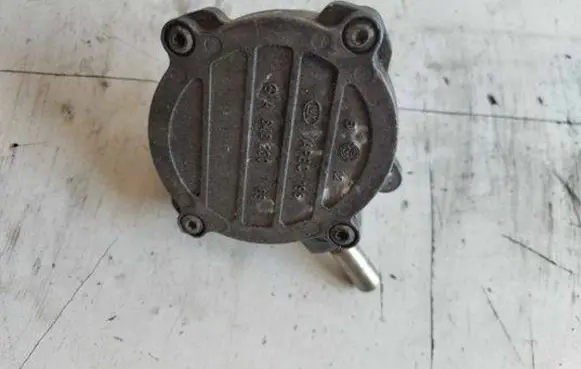 Mercedes-Benz C W203 Vacuum pump A6462300165