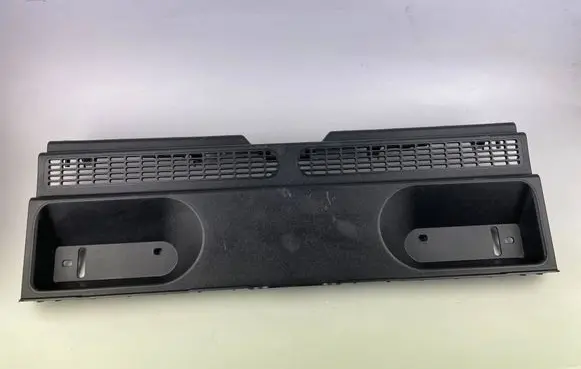 Trunk/boot sill cover protection