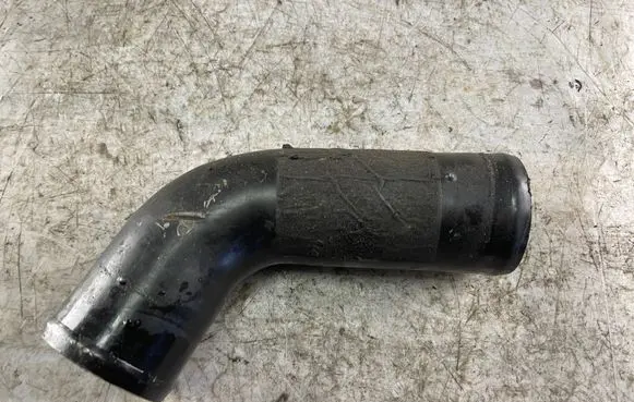 Nissan Patrol Y61 Intercooler hose/pipe