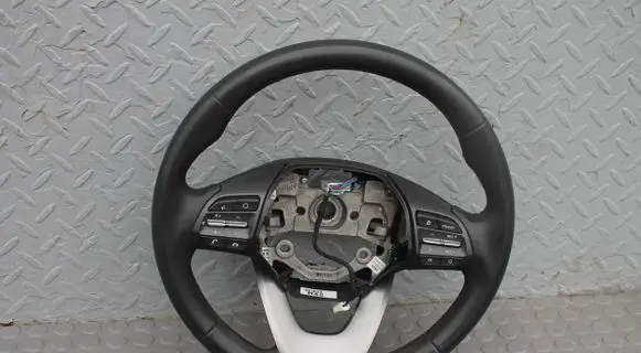 Hyundai Kona I Steering wheel 56120J9100 56130-J9000