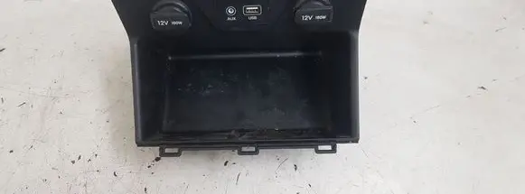 Hyundai Tucson TL USB socket connector 96120D3500