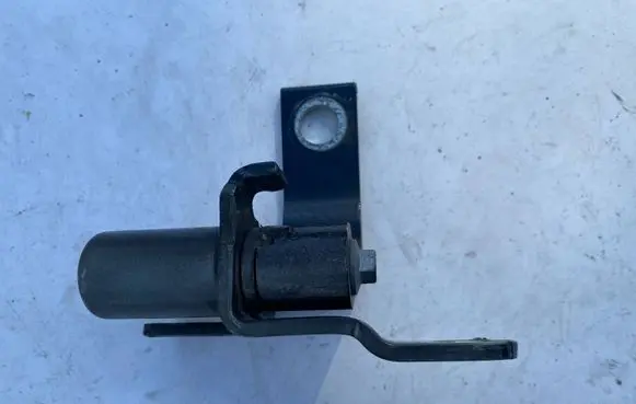 Ford Galaxy Rear door lower hinge A046575
