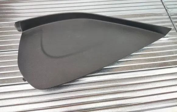 Dashboard side end trim