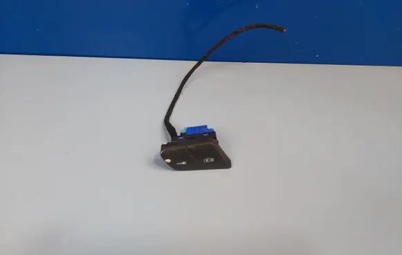 Volkswagen PASSAT B6 Central locking switch button 3C0962126