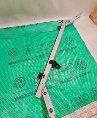 Volvo XC90 Radiator support slam panel bracket 31425937