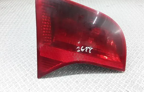 Audi A4 S4 B7 8E 8H Tailgate rear/tail lights 8E9945093