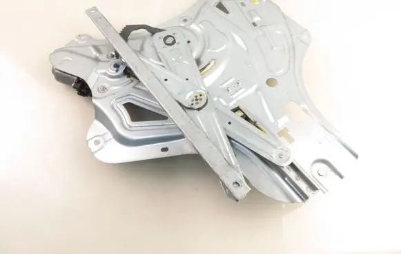 Hyundai ix35 Front door window regulator with motor 824702Y310 402391B