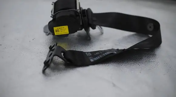 Peugeot 5008 II Third row seat belt 98093485XX 34291984A