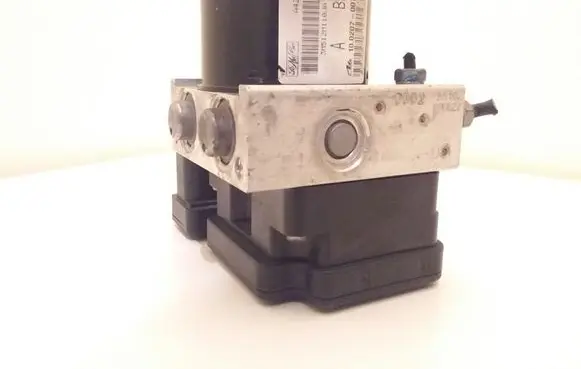 Ford Focus ABS Pump 3M512M110JA 10020700714 10097001243