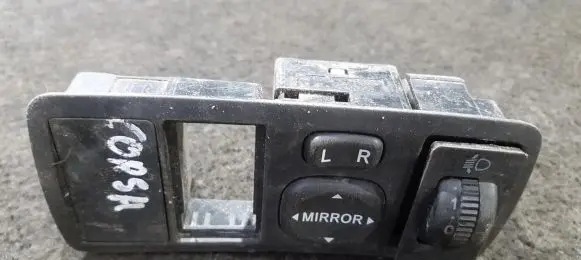 Toyota Corolla E140 E150 Wing mirror switch 183574
