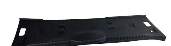 Trunk/boot sill cover protection