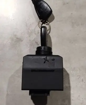 Mercedes-Benz CLK A209 C209 Ignition lock 2095451708