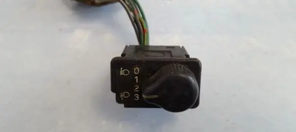 Subaru Outback Headlight level height control switch