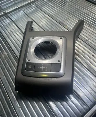 Opel Astra H Gear shifter surround trim plastic 4691000410 331985437 46910004