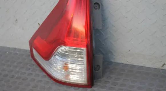 Honda CR-V Rear/tail lights LAMPA-LT-DOL