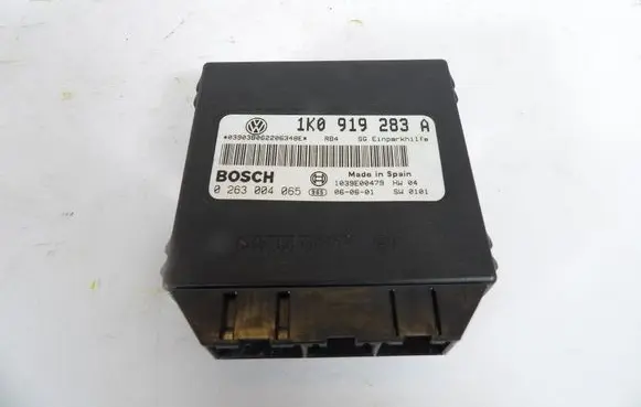 Volkswagen Golf V Engine control unit/module 1K0919283A