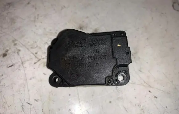 Volvo XC70 Air flap motor/actuator 6g9n19e616 C446