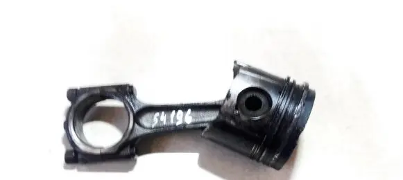 Citroen Xsara Picasso Piston with connecting rod