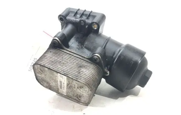 Skoda Superb B6 (3T) Oil filter mounting bracket 03L115389C