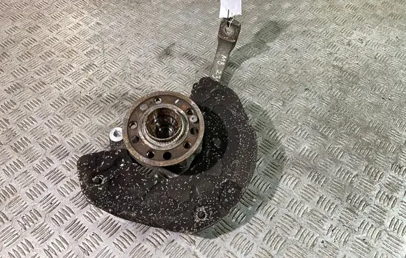 Mercedes-Benz E W238 Front wheel hub