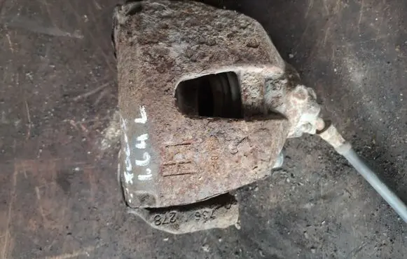 Ford Focus Front brake caliper