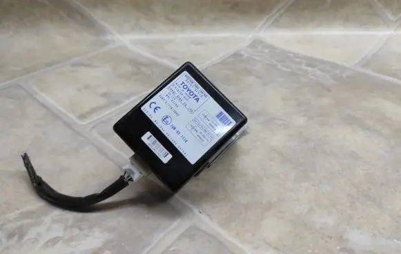 Honda CR-V Door control unit/module 897410F010 61B168000