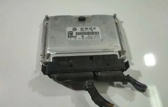 Volkswagen PASSAT B6 Engine control unit/module 022906032